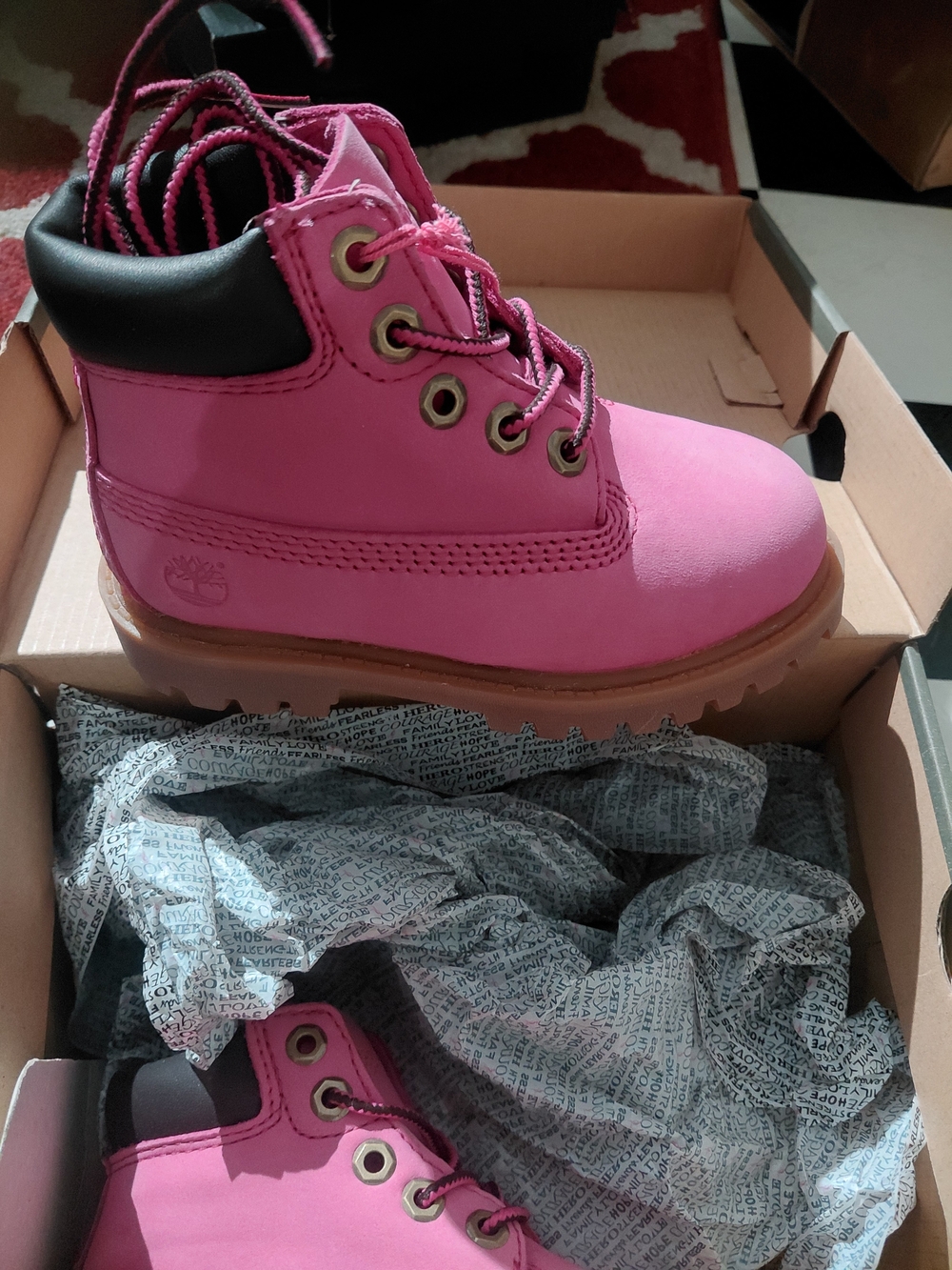 Timberland Kids Pink Nubuck Lace-Up Ankle Boots - Authentic - Picture 2 of 3